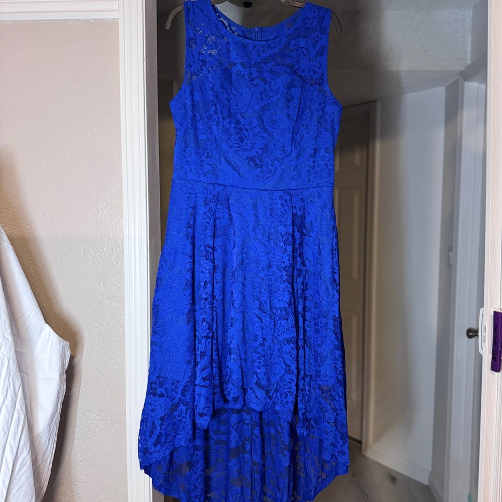 Elegant Blue Lace Cocktail Dress